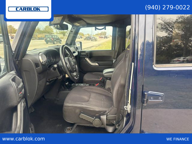 Used 2013 Jeep Wrangler Unlimited Sahara w/ Connectivity Group image 9