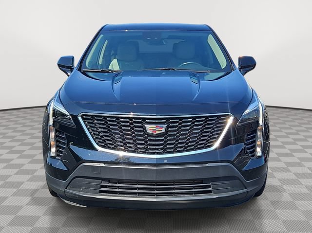 Certified 2022 Cadillac XT4 Luxury w/ Cold Weather Package FWD image 2
