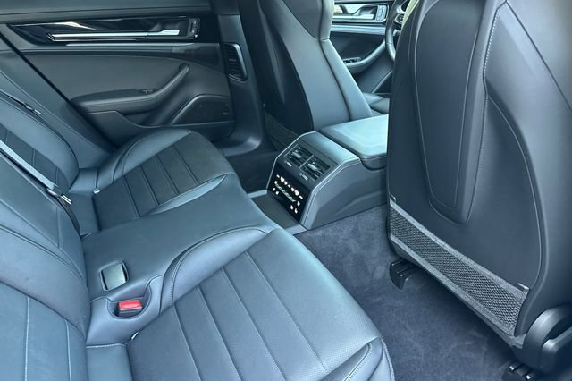 Used 2024 Porsche Panamera RWD image 18