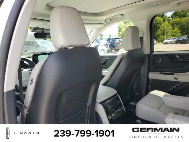 New 2026 Lincoln Aviator 2WD image 21