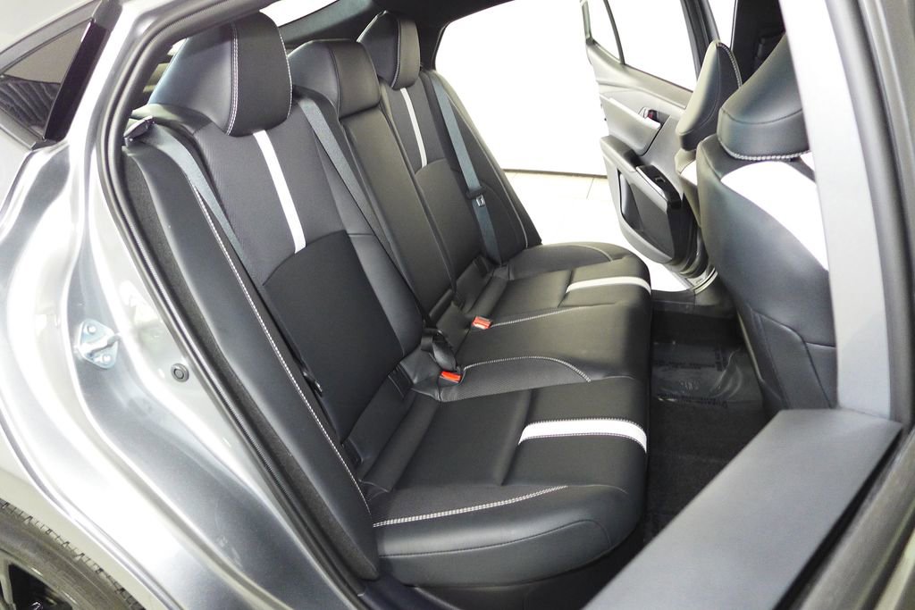 Used 2025 Toyota Camry SE w/ Convenience Package image 19