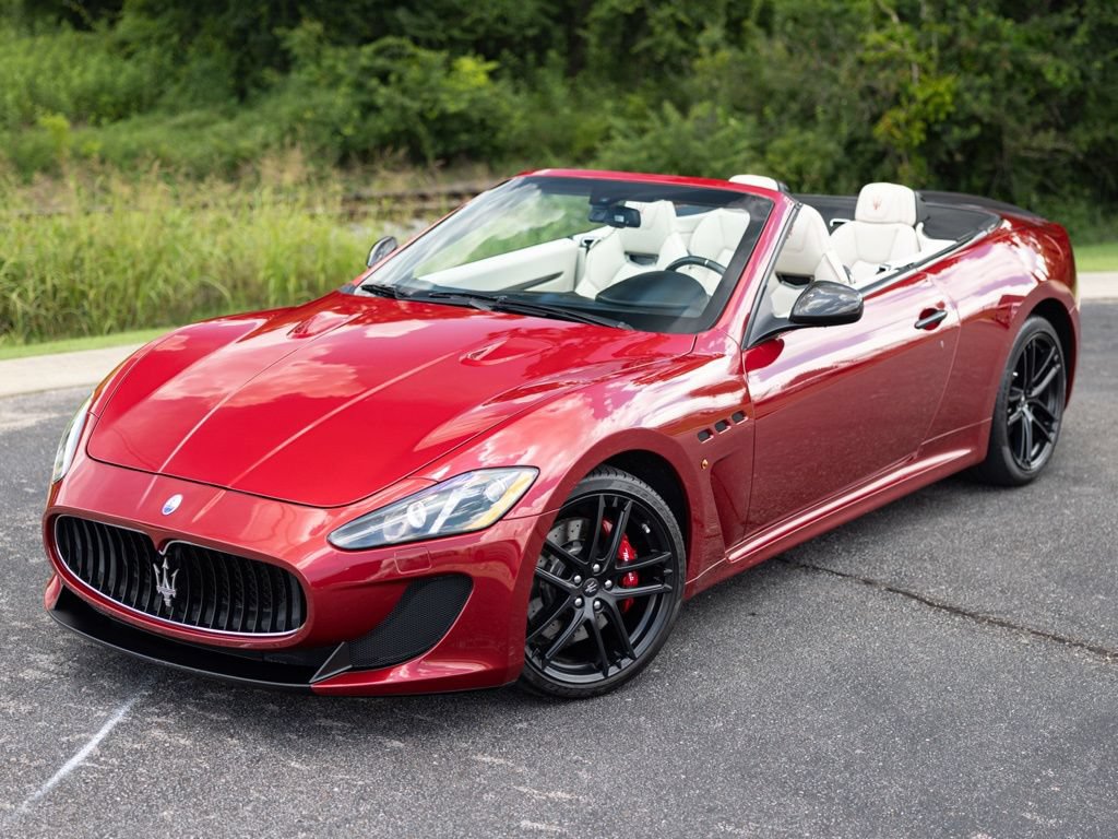 Used 2017 Maserati GranTurismo Convertible RWD image 2