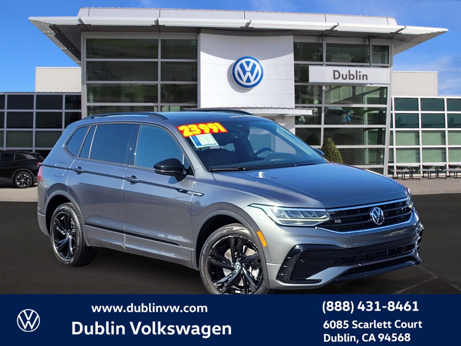 Used 2023 Volkswagen Tiguan SE R-Line image 1