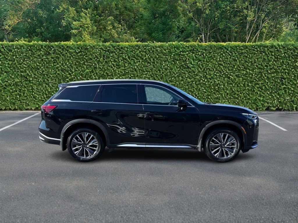 Used 2026 INFINITI QX60 Luxe w/ Cargo Package AWD/4WD image 2