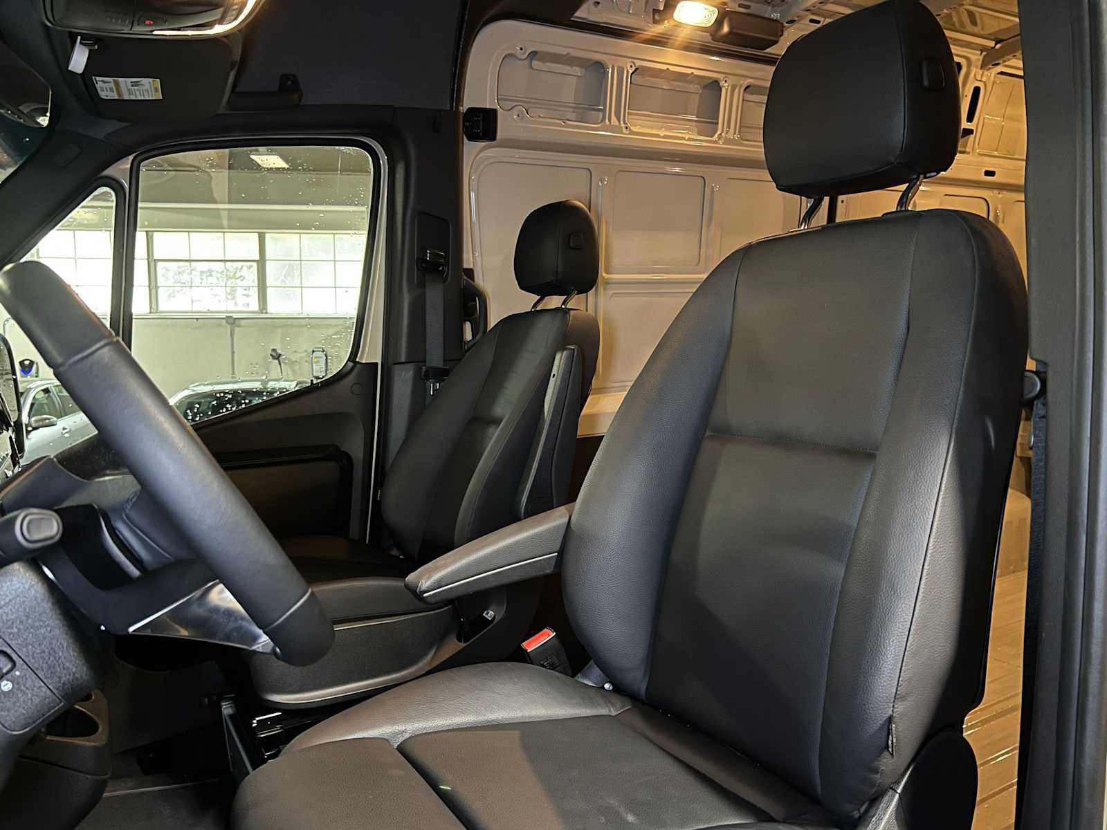 Used 2026 Mercedes-Benz Sprinter 2500 image 25
