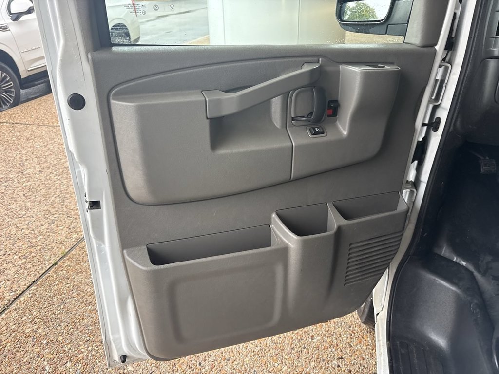 Certified 2020 GMC Savana 2500 Extended w/ Driver Convenience Package RWD image 19
