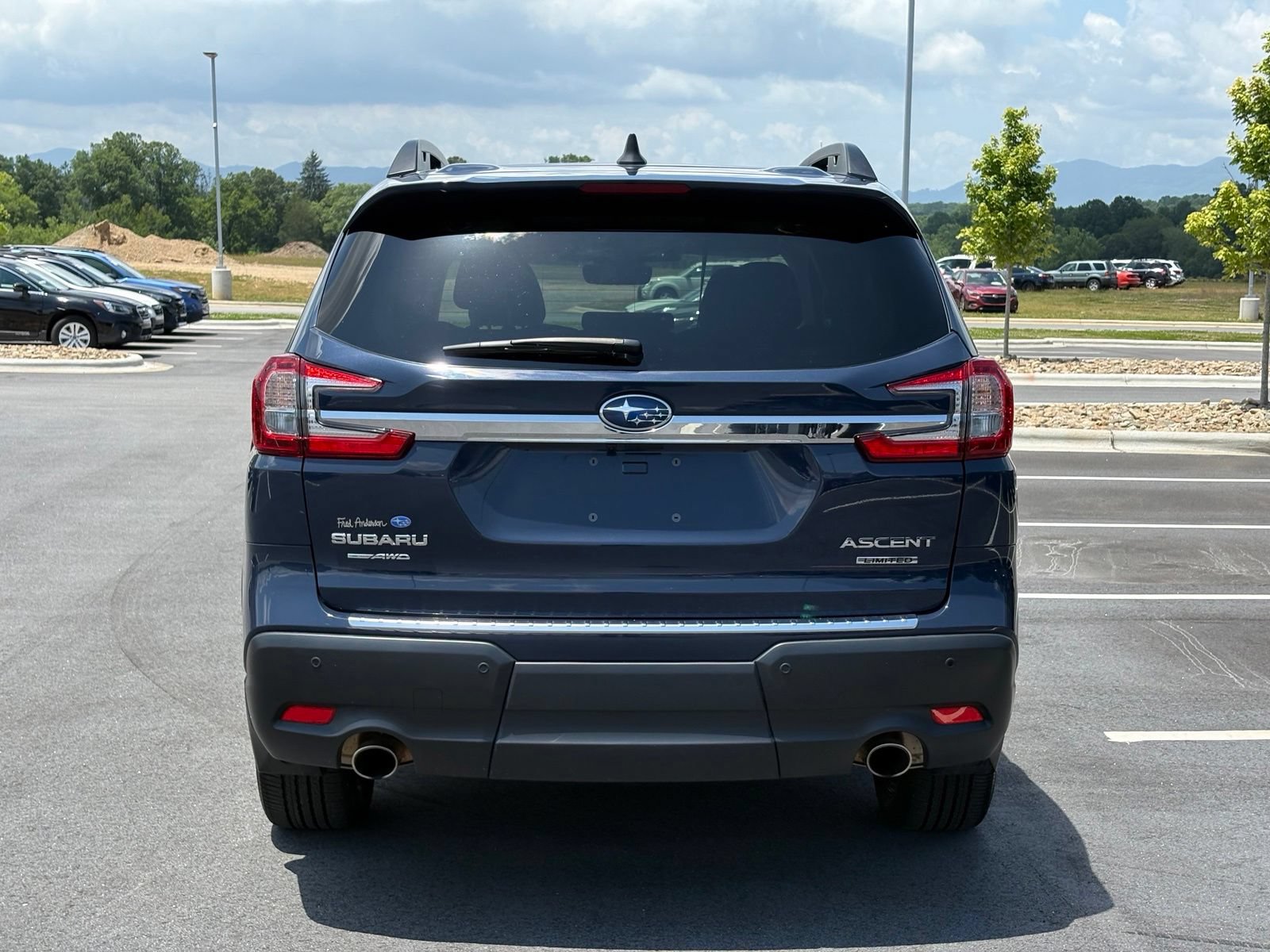 Certified 2025 Subaru Ascent Limited w/ Popular Package #1 AWD/4WD image 8
