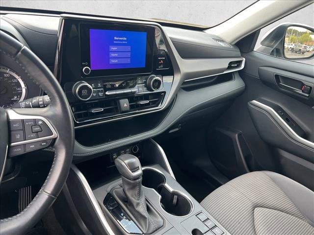 Certified 2025 Toyota Highlander LE image 15