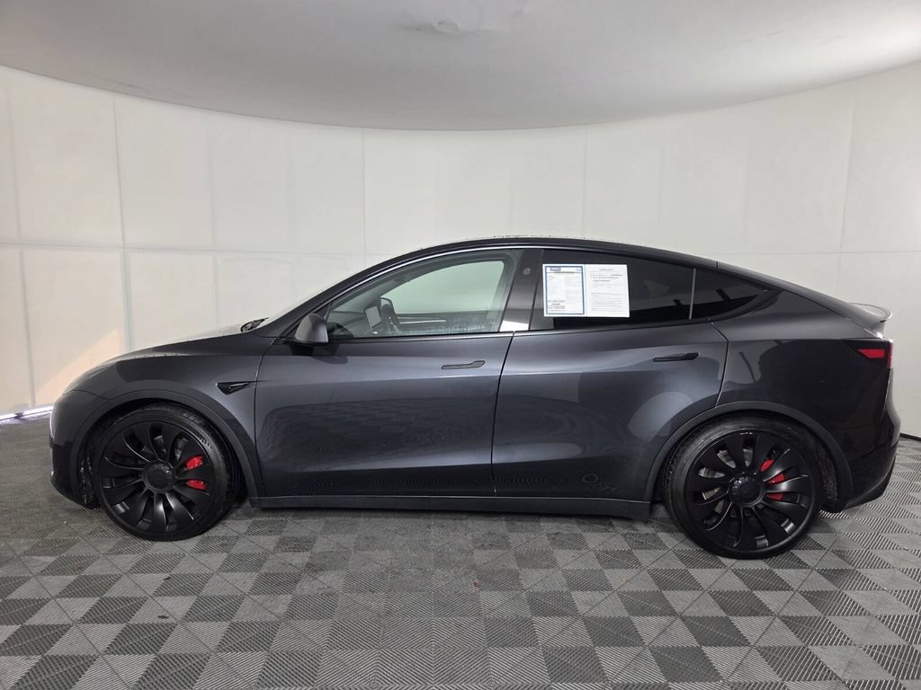 Used 2024 Tesla Model Y Performance AWD/4WD image 9