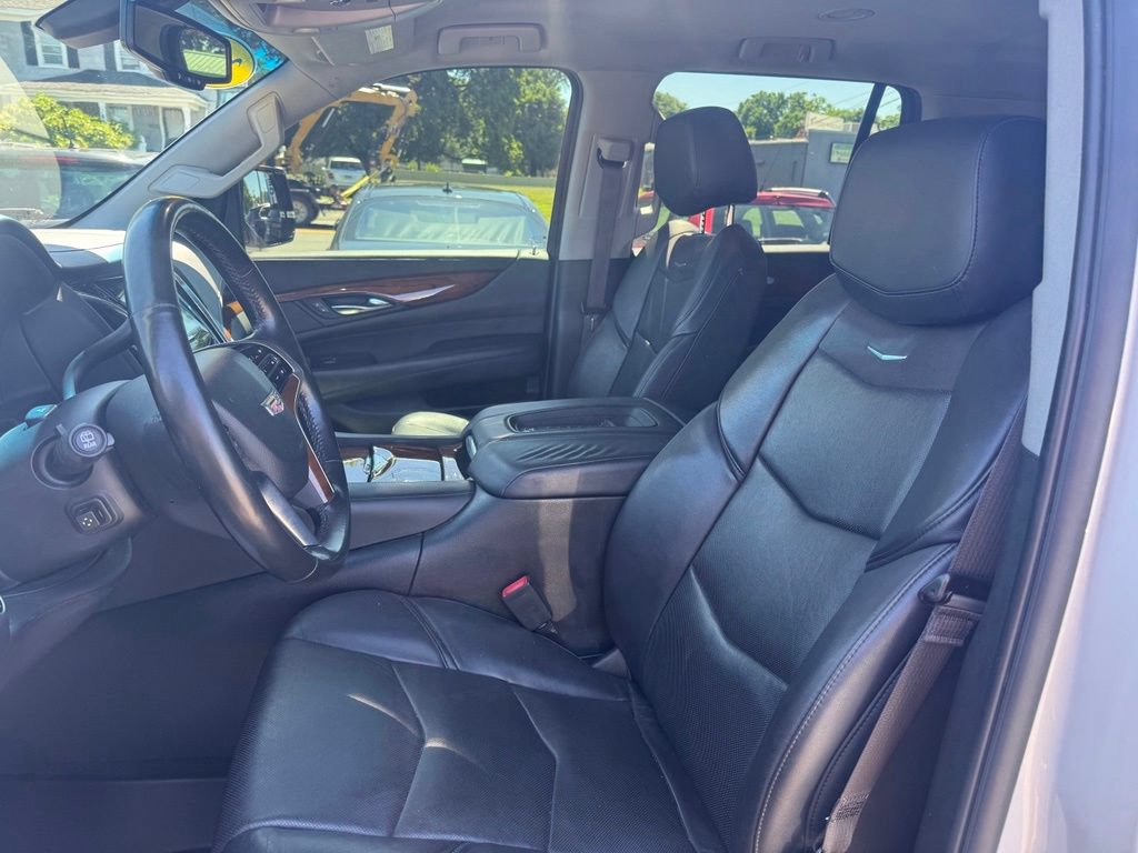 Used 2016 Cadillac Escalade 4WD image 34