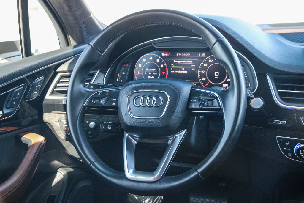 Used 2017 Audi Q7 3.0T Prestige w/ Prestige Package AWD/4WD image 15