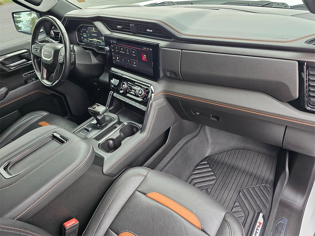 Used 2022 GMC Sierra 1500 AT4 w/ AT4 Premium Package image 11