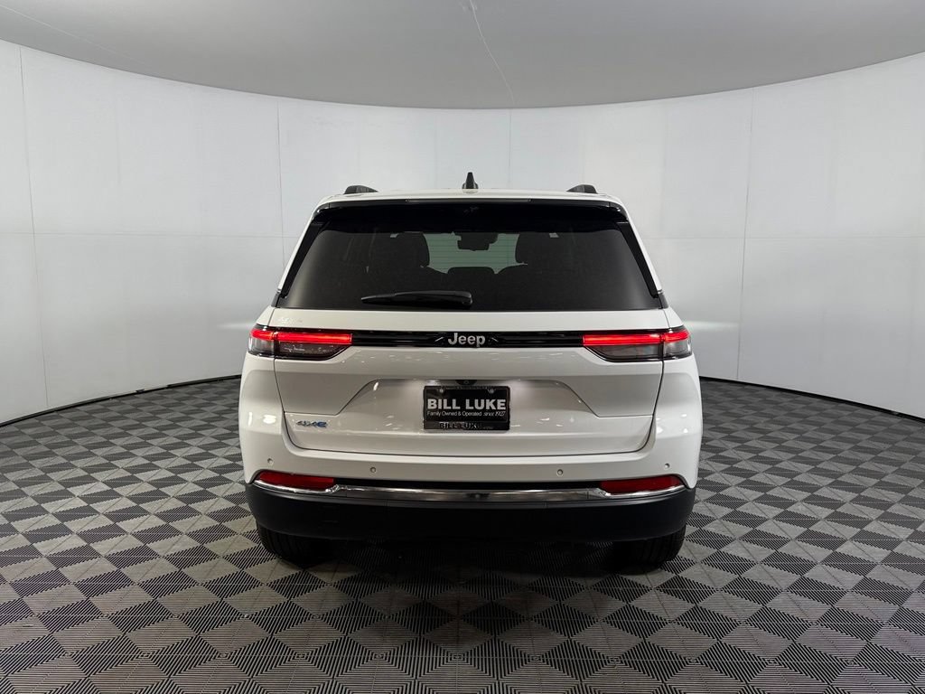 Used 2025 Jeep Grand Cherokee Limited 4xe w/ Luxury Tech Group II AWD/4WD image 8