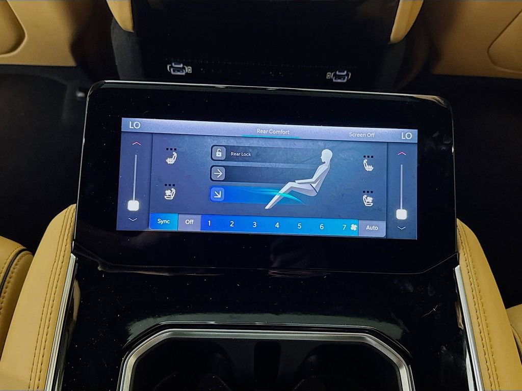 Used 2024 Jeep Grand Wagoneer Series III w/ Rear Seat Video Group 1 image 28