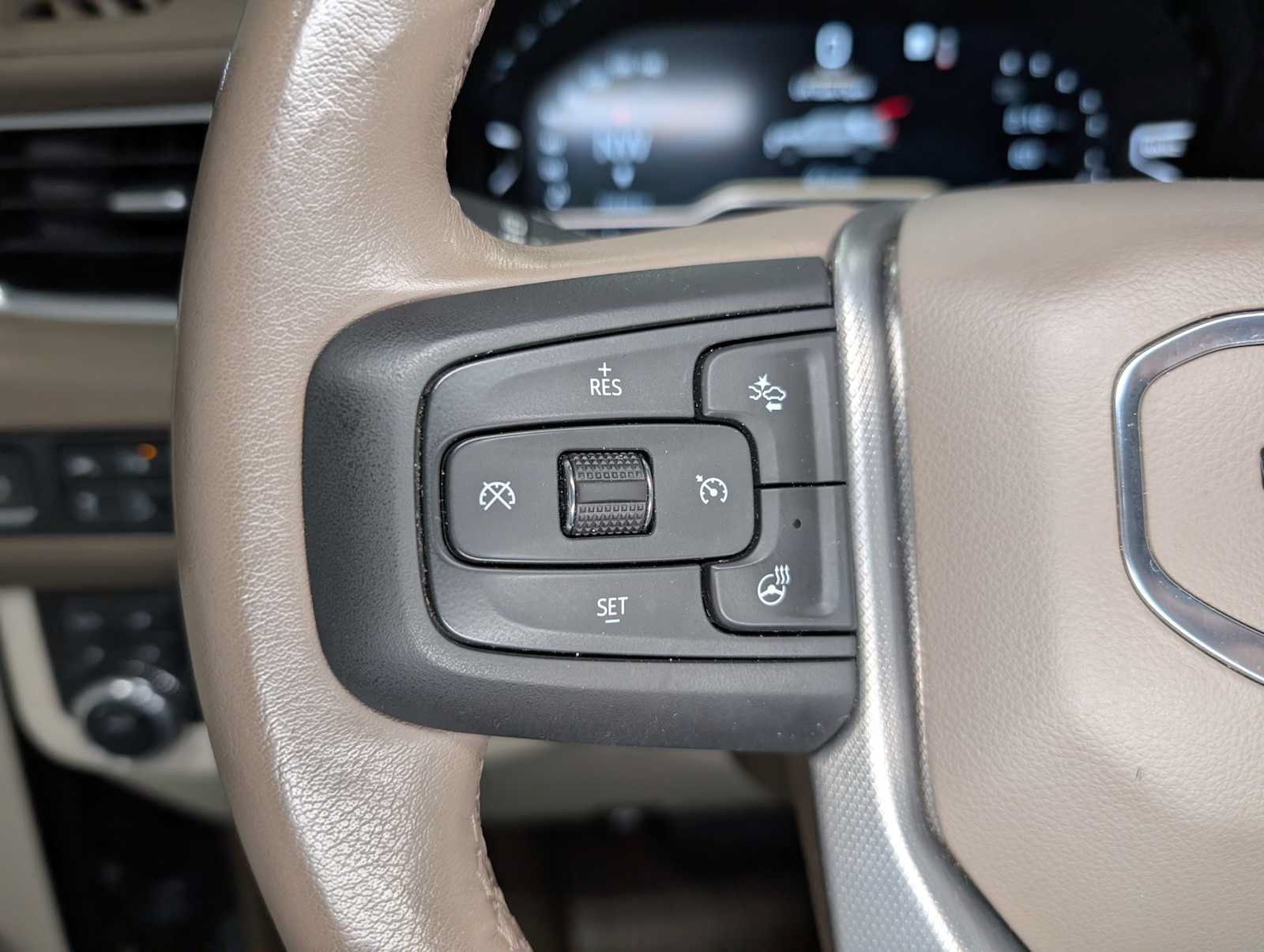 Certified 2022 GMC Yukon Denali w/ Max Trailering Package AWD/4WD image 37