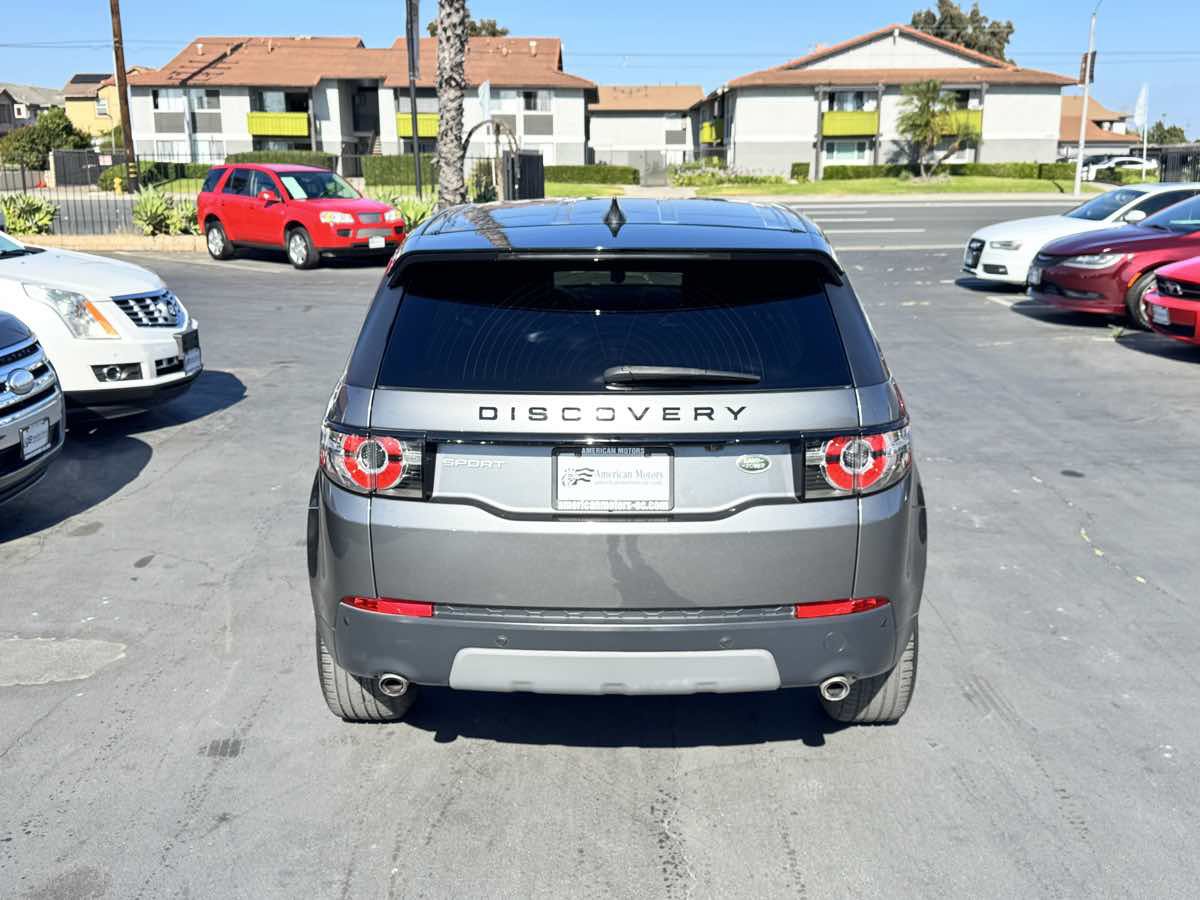 Used 2018 Land Rover Discovery Sport SE AWD/4WD image 4