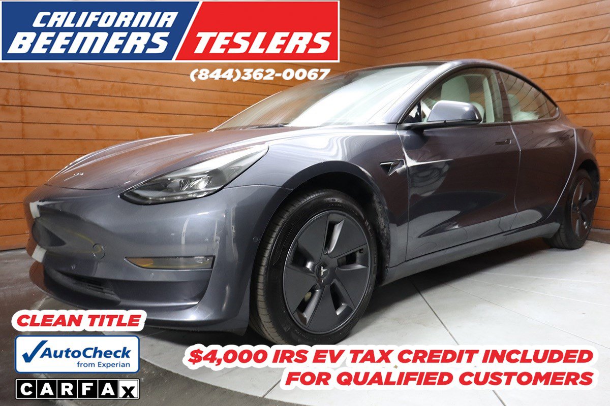 Used 2023 Tesla Model 3 Standard Range image 1