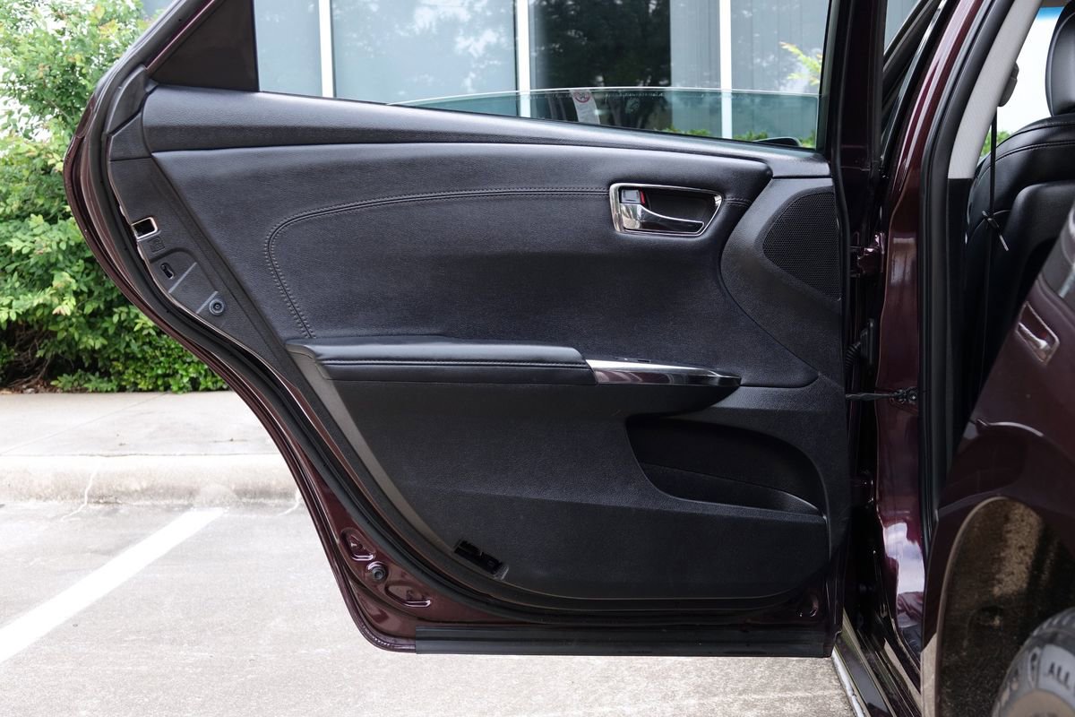 Used 2015 Toyota Avalon XLE Premium FWD image 38