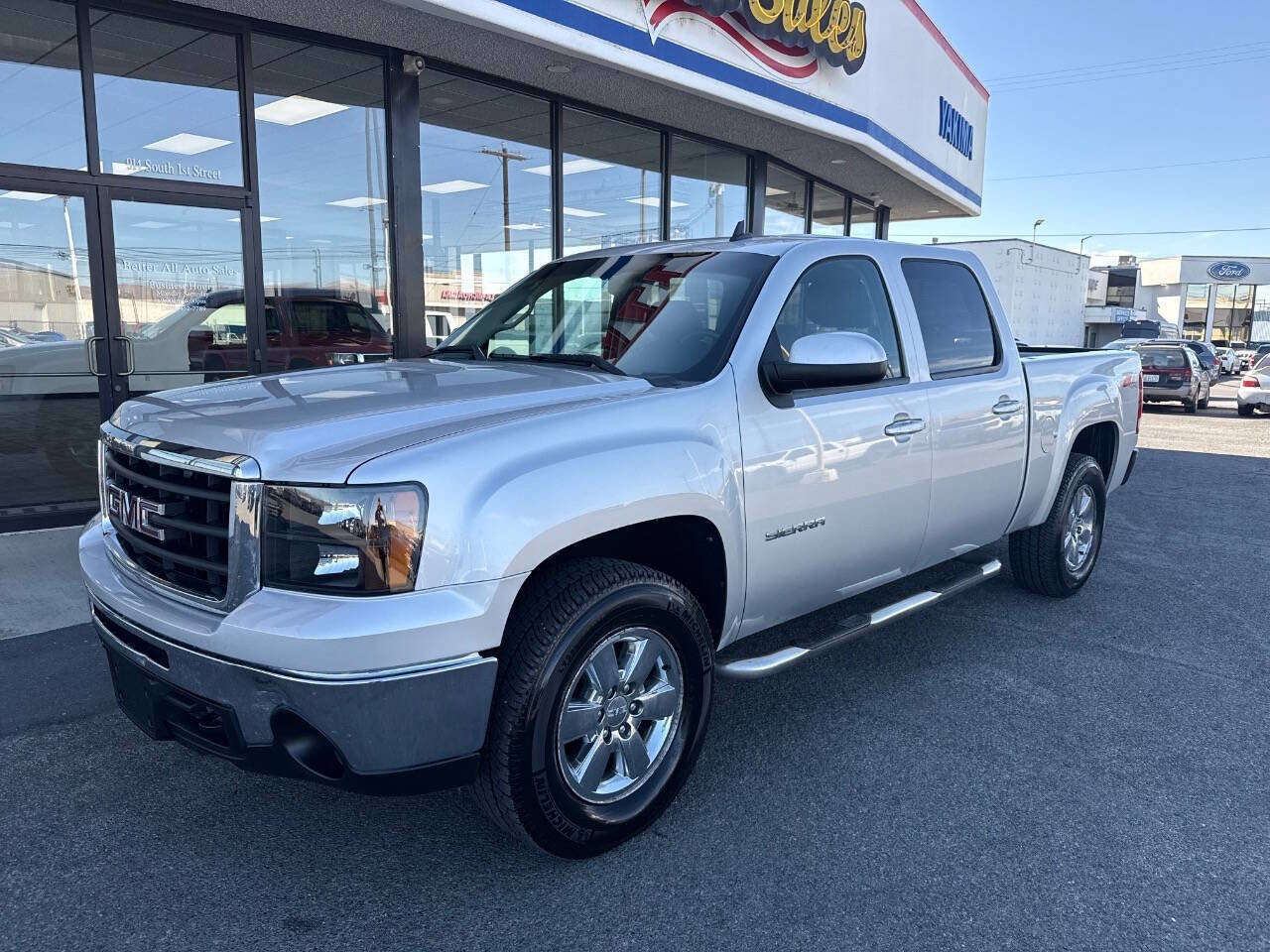 Used 2010 GMC Sierra 1500 SLT w/ SLT Convenience Package AWD/4WD image 1