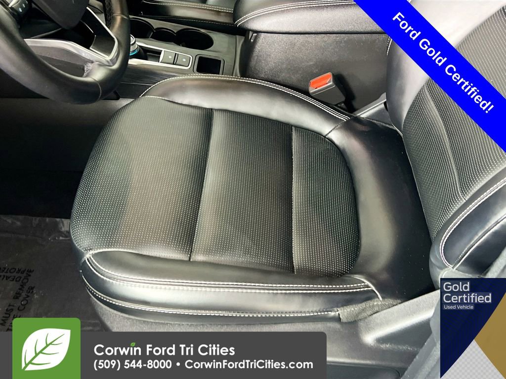 Certified 2025 Ford Escape Platinum AWD/4WD image 24