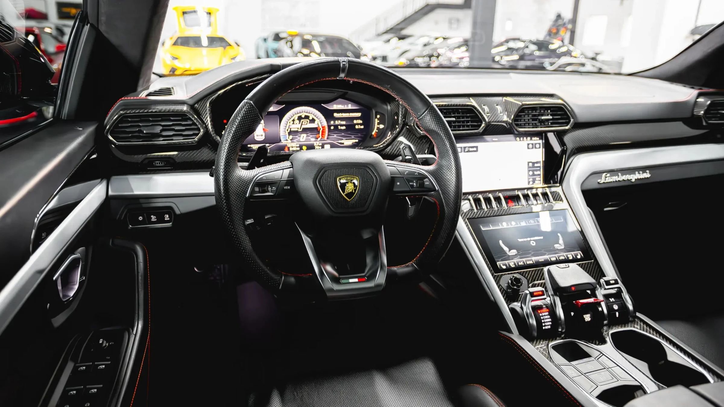 Used 2021 Lamborghini Urus image 37