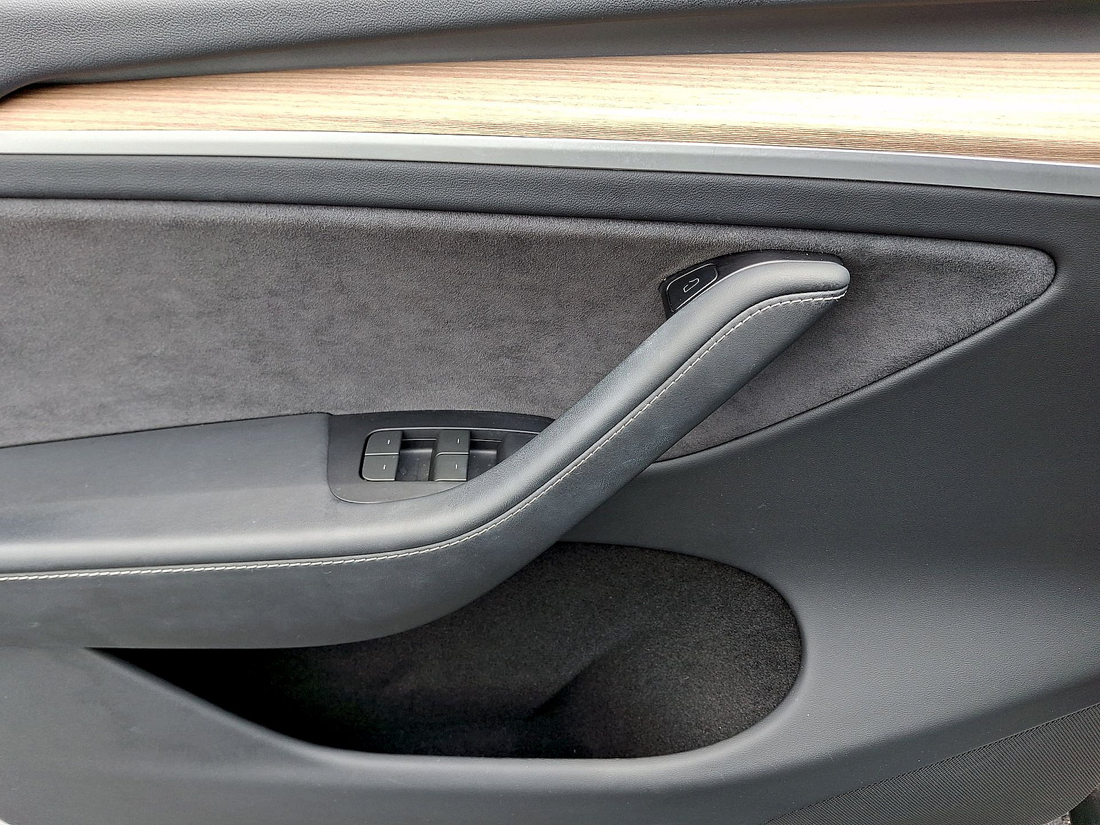 Used 2023 Tesla Model Y Long Range AWD/4WD image 10