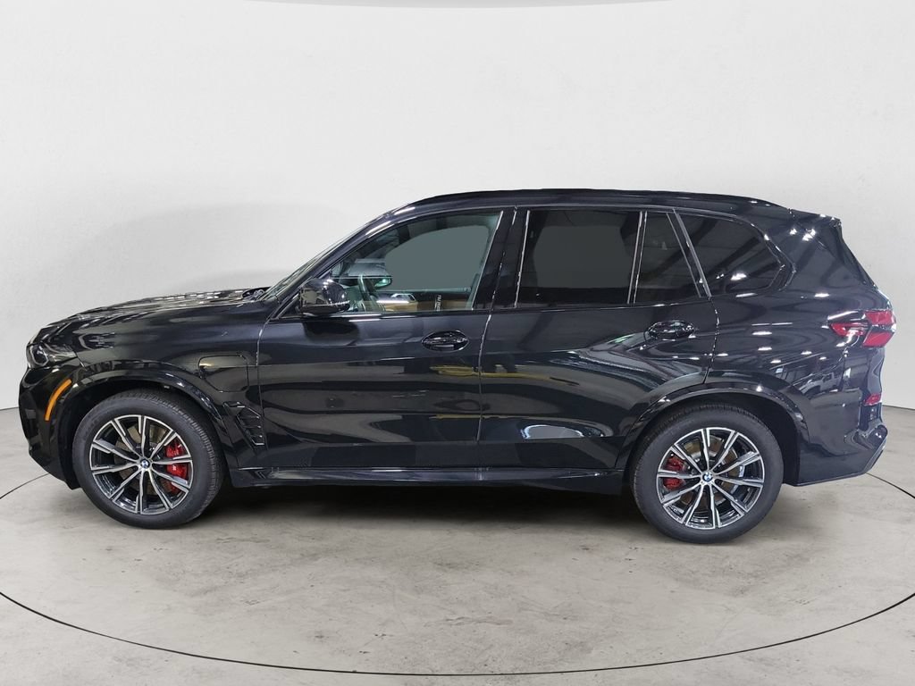 Used 2026 BMW X5 xDrive50e AWD/4WD image 2