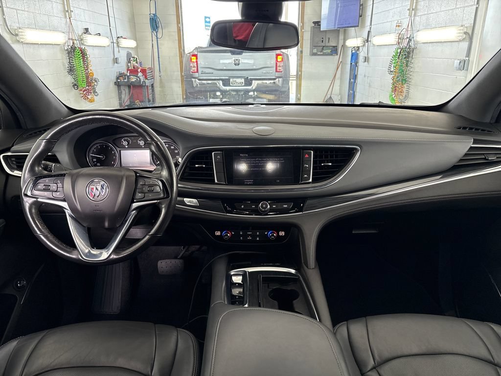 Used 2022 Buick Enclave Essence FWD image 18