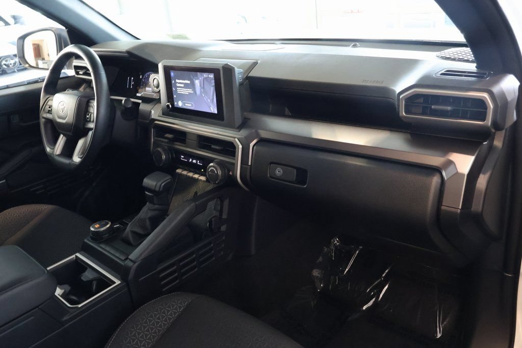 Used 2025 Toyota 4Runner SR5 AWD/4WD image 7