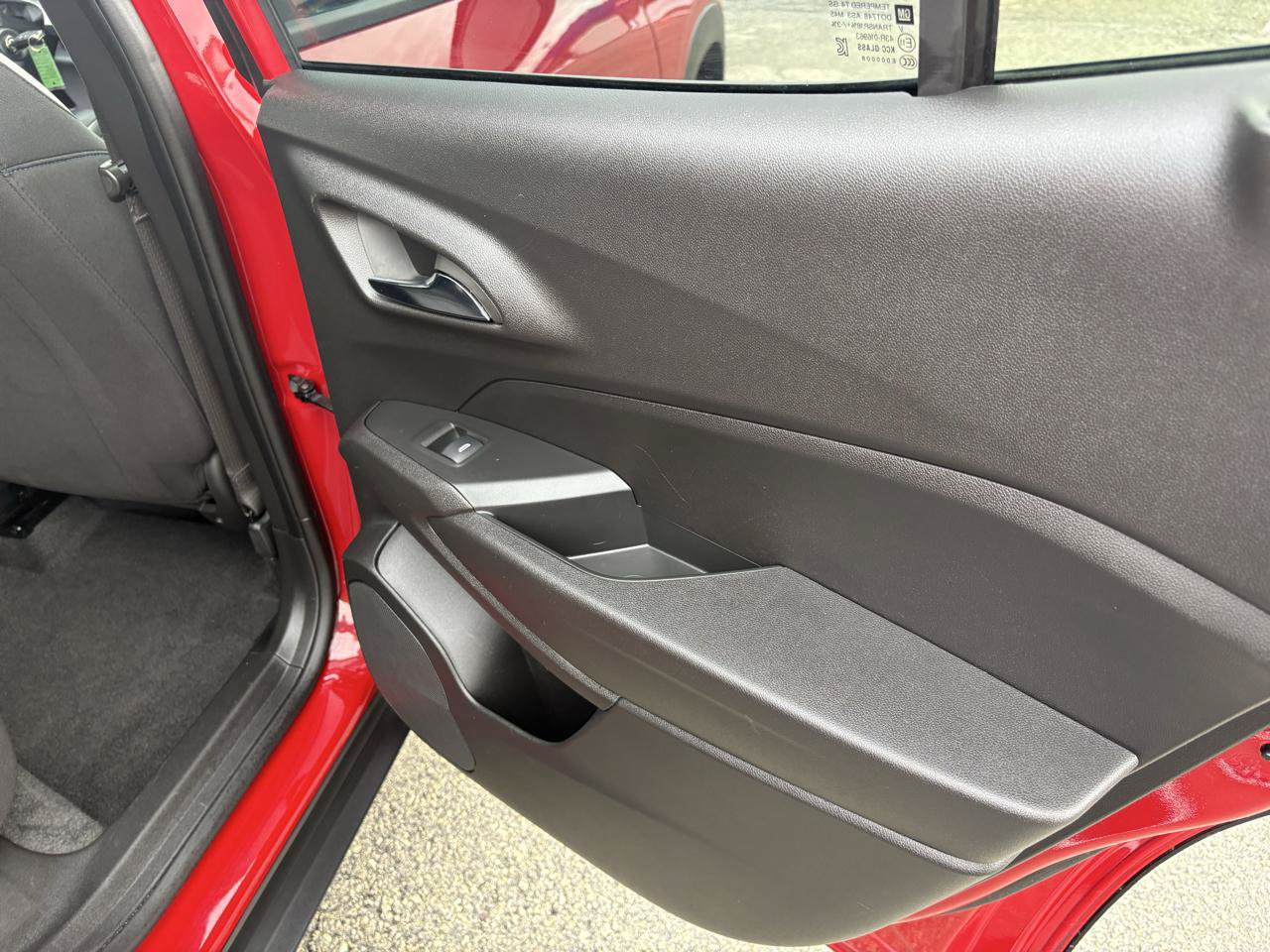Used 2026 Chevrolet Trax LS FWD image 47