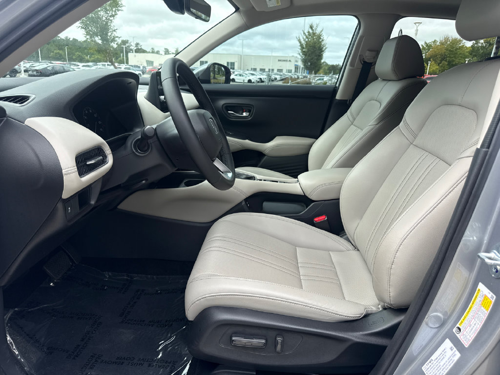 Used 2026 Honda HR-V EX-L image 13