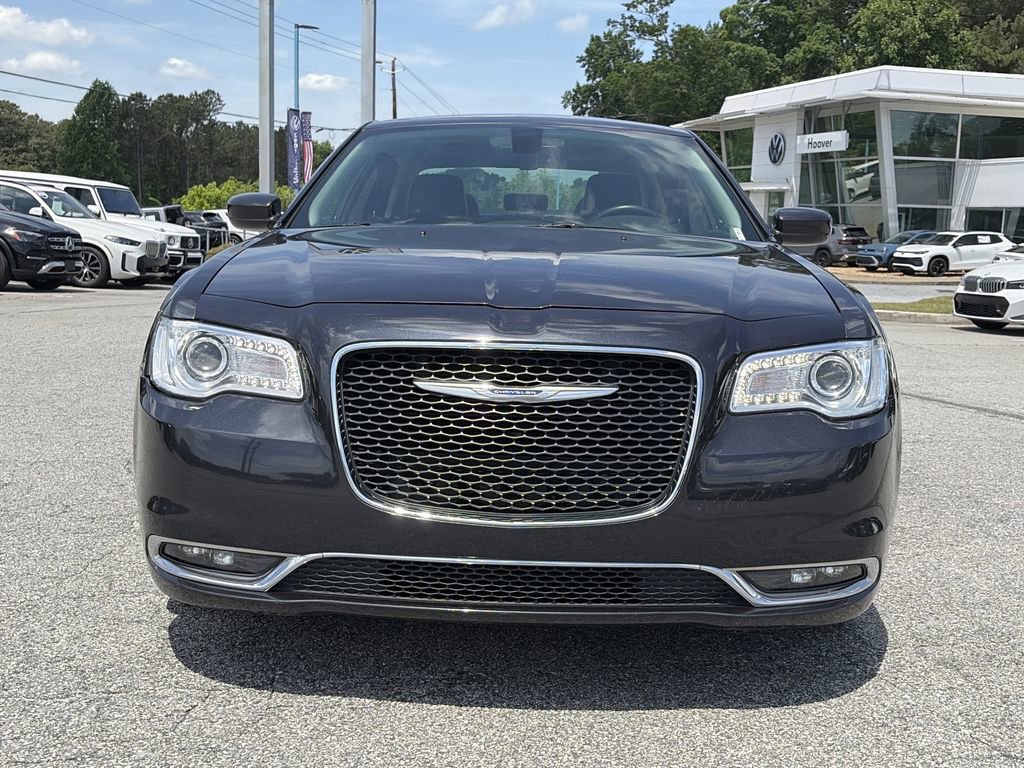 Used 2016 Chrysler 300 Limited w/ Driver Convenience Group RWD image 10
