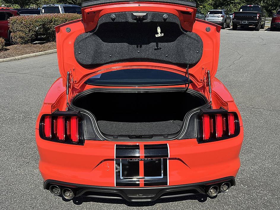 Used 2016 Ford Mustang Shelby GT350 w/ Technology Package RWD image 15