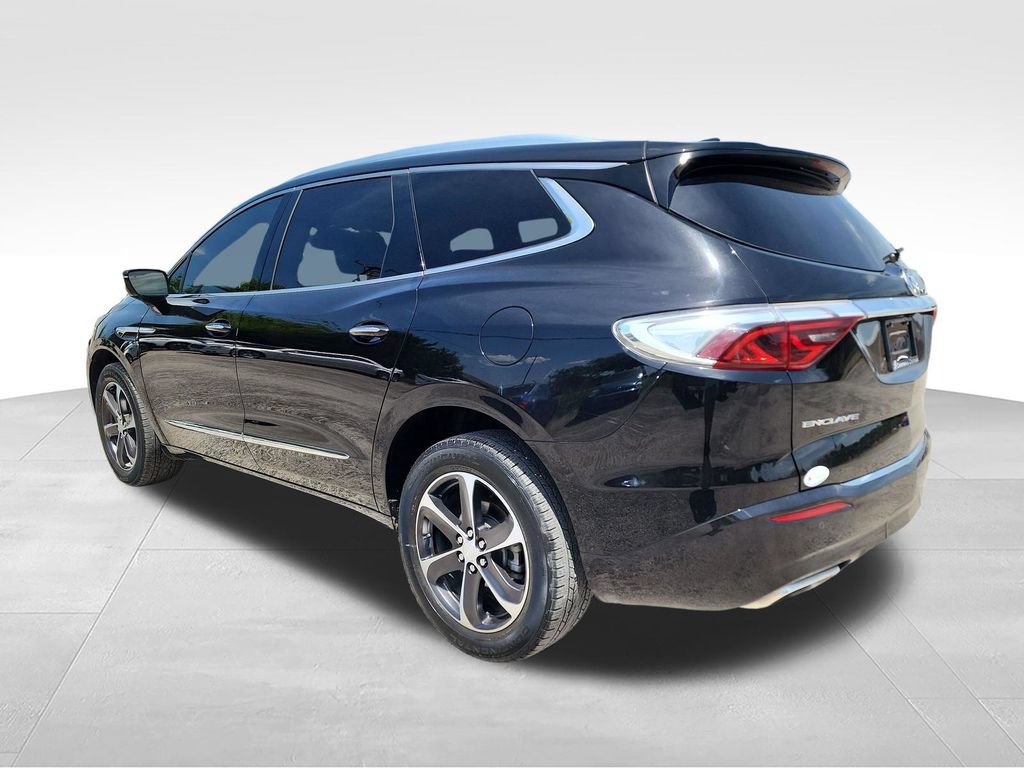 Used 2022 Buick Enclave Essence w/ Sport Touring Edition FWD image 5