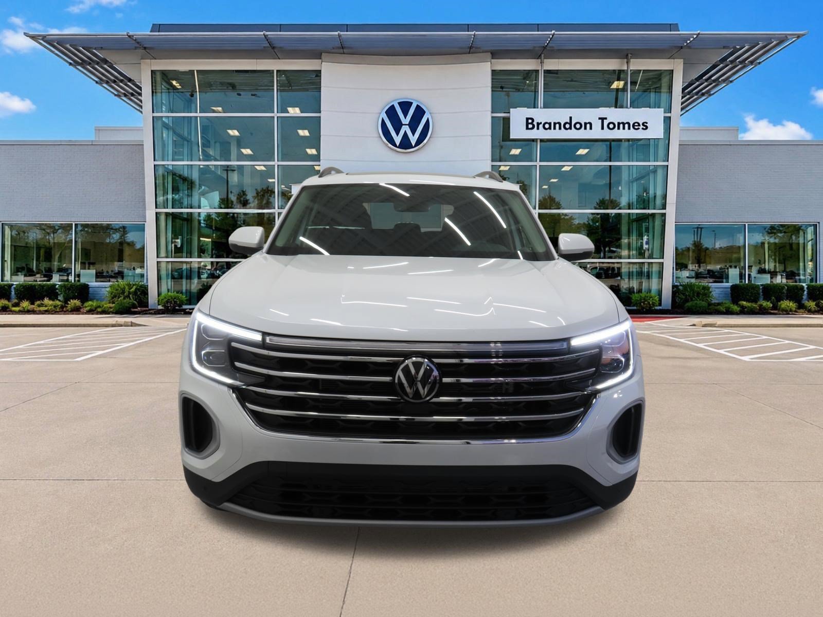 Certified 2026 Volkswagen Atlas SE FWD image 9