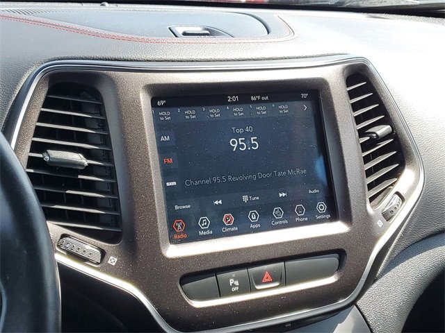 Used 2020 Jeep Cherokee Trailhawk w/ Cold Weather Group image 13