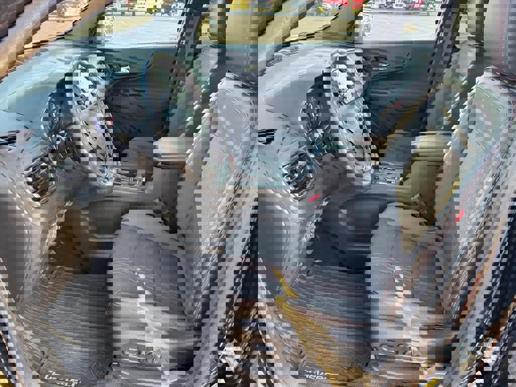 Used 2022 Chevrolet Equinox RS image 6