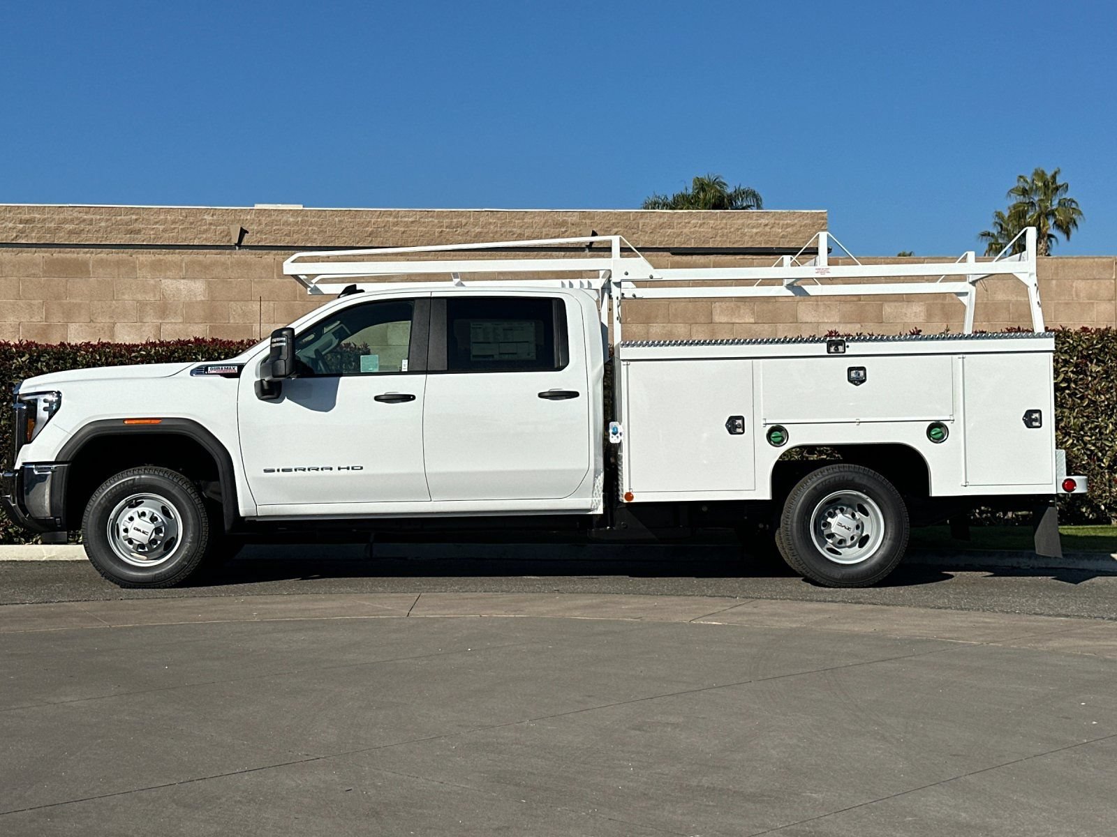 New 2026 GMC Sierra 3500 Pro w/ Convenience Package RWD image 7