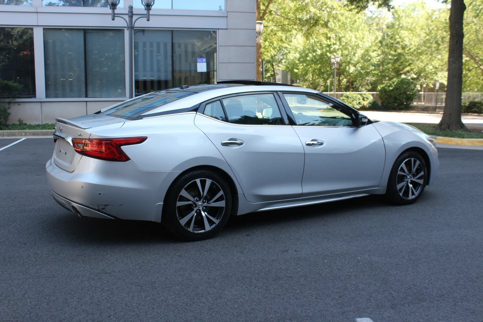 Used 2017 Nissan Maxima 3.5 SL FWD image 7