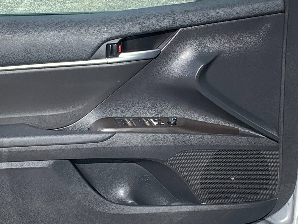 Used 2024 Toyota Camry SE FWD image 30