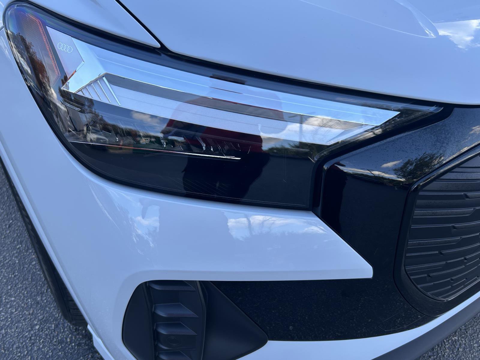 Certified 2025 Audi Q4 e-tron Premium Plus w/ Premium Plus image 7