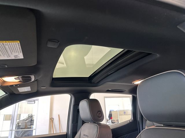Used 2024 GMC Canyon Denali image 32