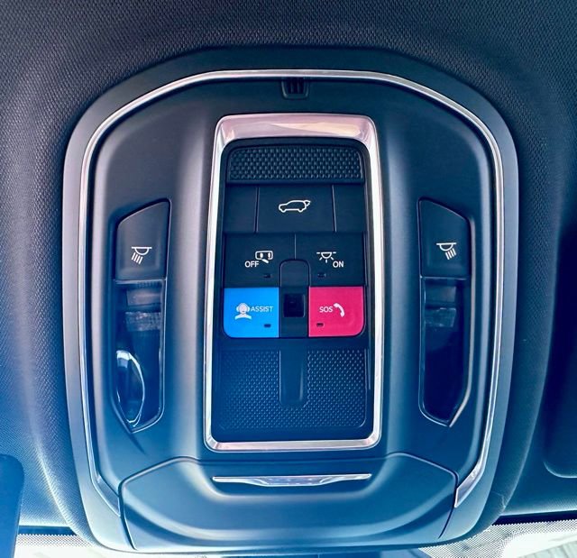 New 2025 Jeep Grand Cherokee L Laredo image 35