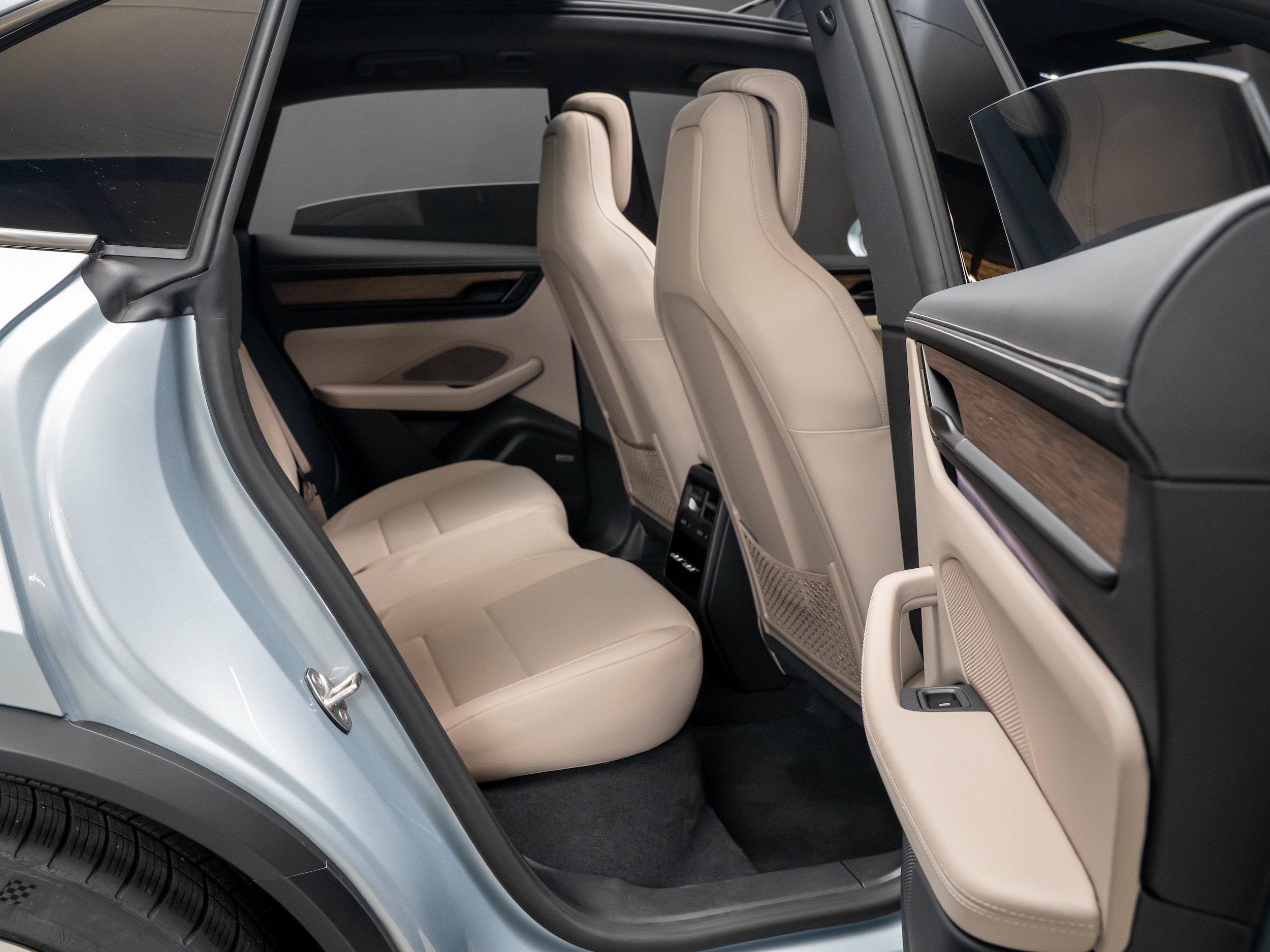 New 2026 Porsche Macan GTS Electric AWD/4WD image 40