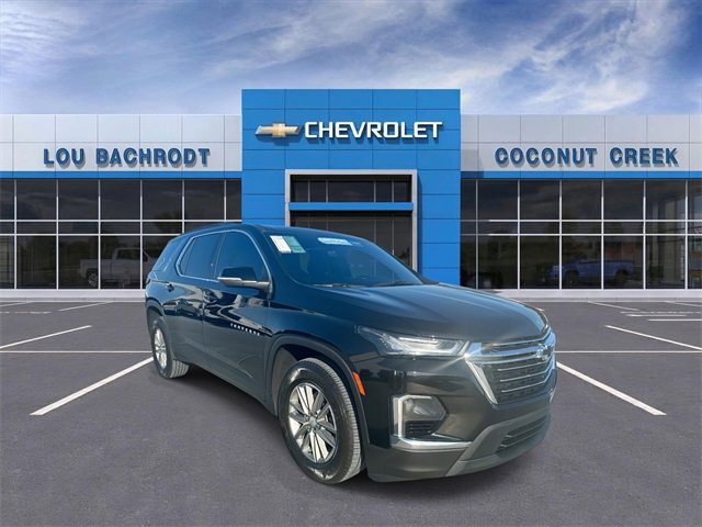 Used 2023 Chevrolet Traverse LT image 1