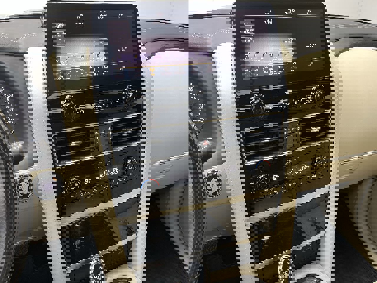 Used 2023 INFINITI QX80 Sensory w/ Cargo Package image 20