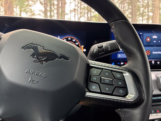 Used 2025 Ford Mustang GT Premium RWD image 29