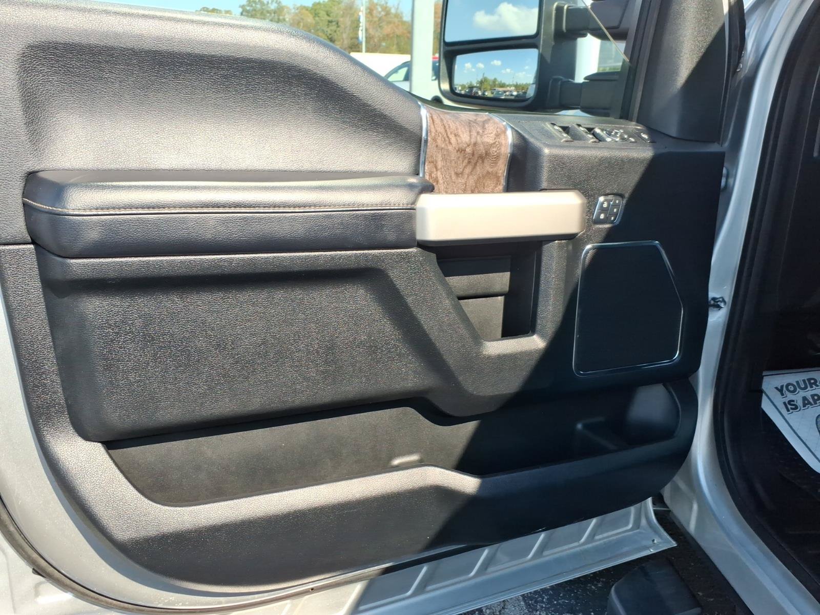 Used 2017 Ford F250 Lariat w/ Chrome Package AWD/4WD image 10