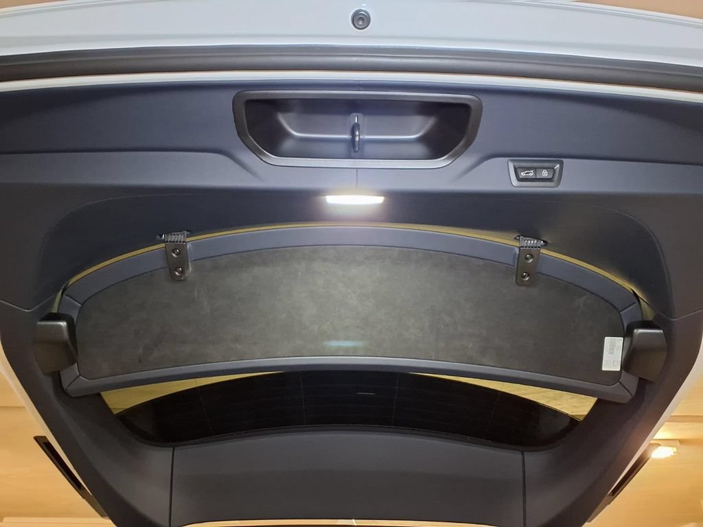 Used 2023 Rolls-Royce Cullinan AWD/4WD image 23