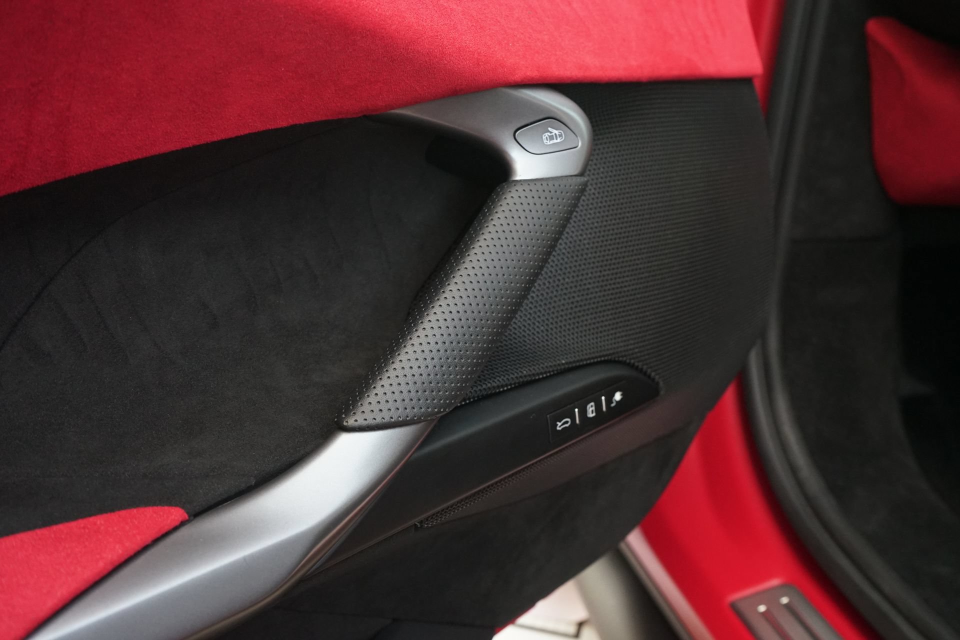 Used 2024 Ferrari 296 GTB RWD image 15